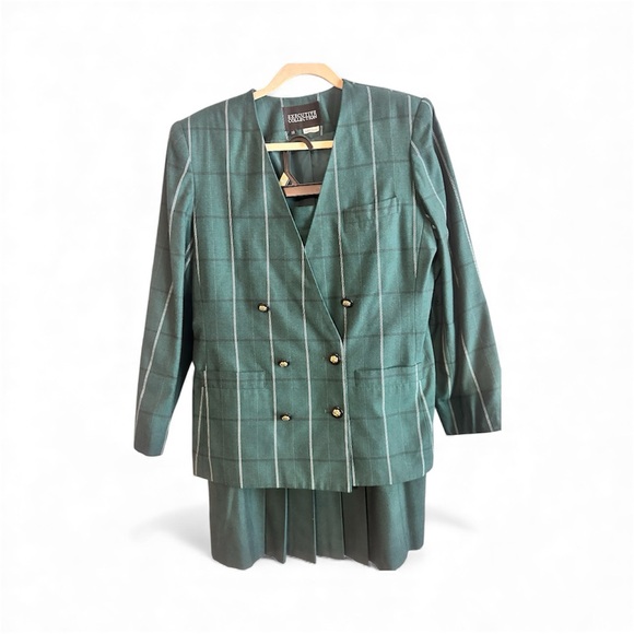 Executive Collection Jackets & Blazers - Executive Collection Women’s 2pc Green Plaid Skirt Suit Size 12